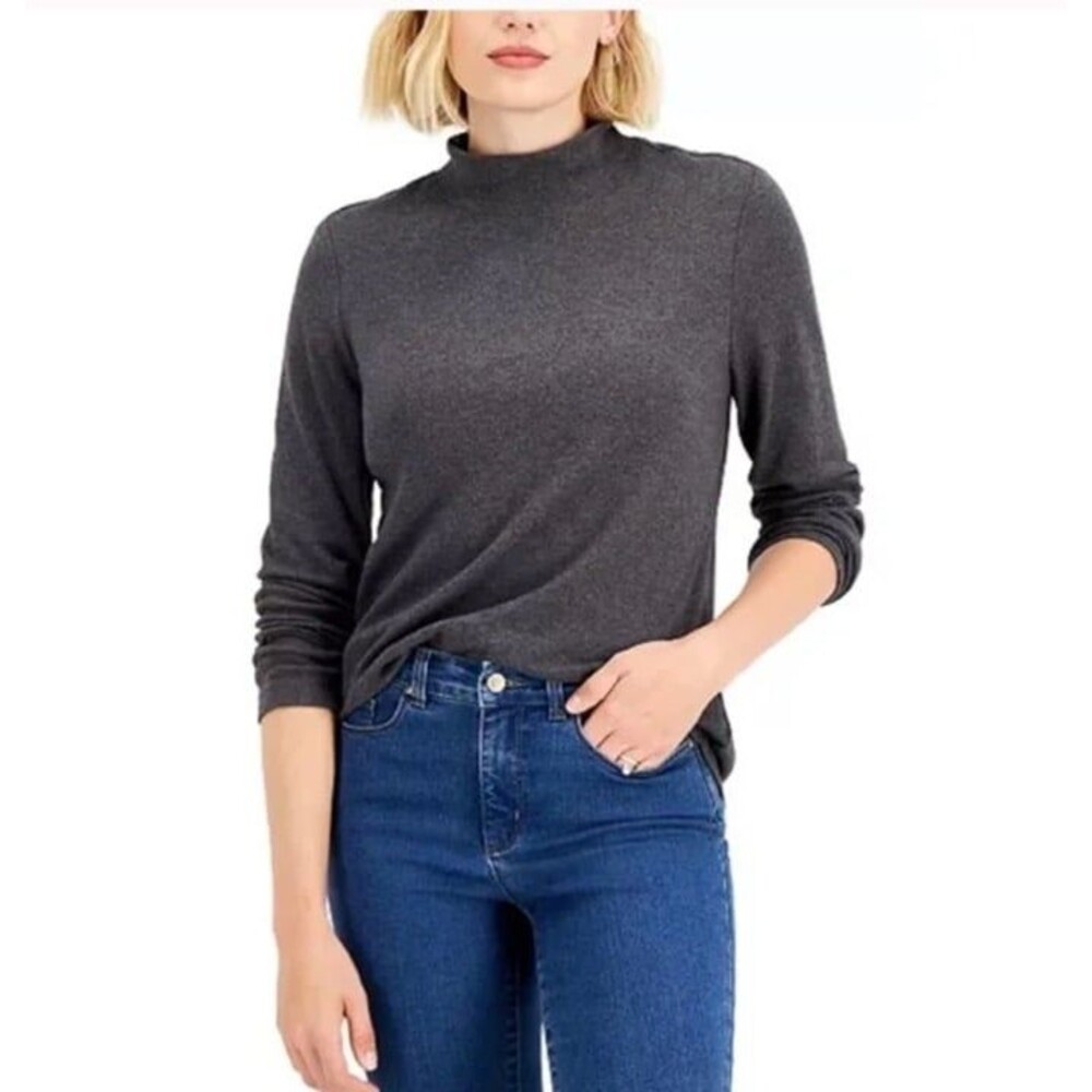 Karen Scott charcoal grey turtleneck size 0x. New with tags.